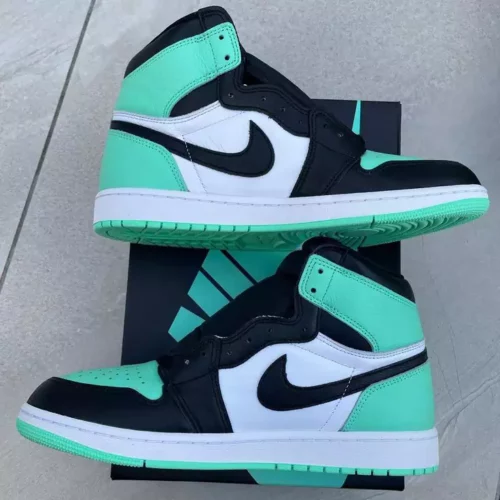 کتونی جردن 1 رترو ساقدار سبز Jordan 1 Retro High OG Green Glow
