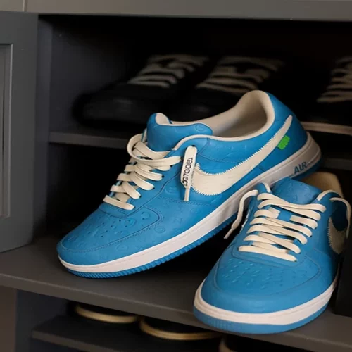 تصویر کتونی نایک ایرفورس لویی آبی