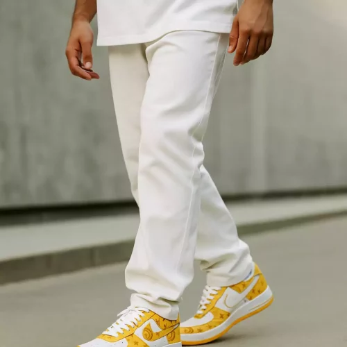 استایل های مناسب برای کتونی نایک ایرفورس لویی ویتون زرد