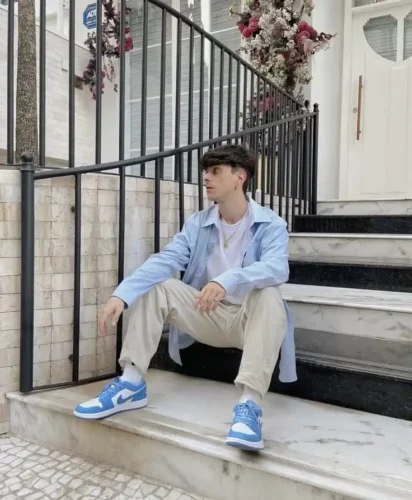 تصویر نحوه ست کردن کتونی نایک جردن 1 لو یو ان سی مدل JORDAN 1 LOW UNC با استایل روزمره